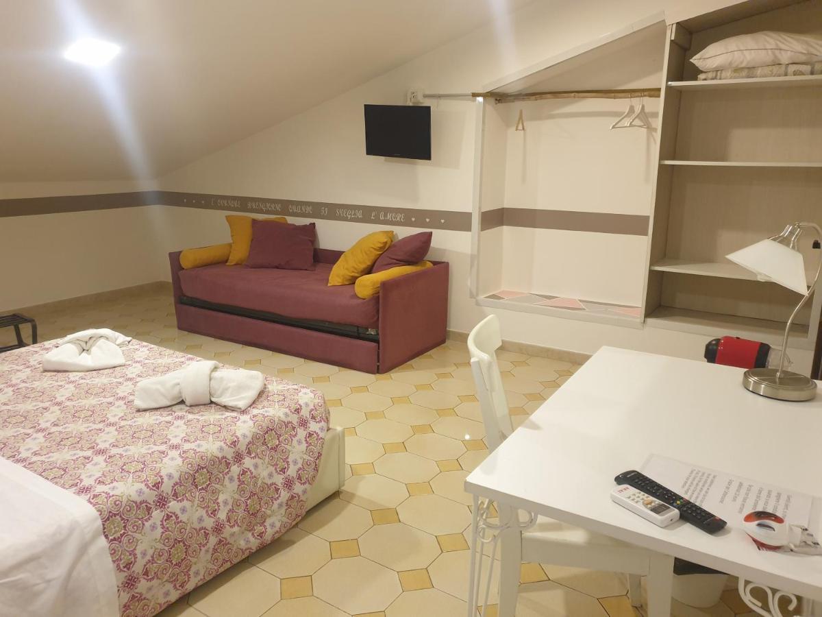 Dimoramuri B&B カターニア エクステリア 写真